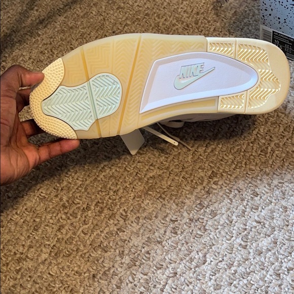 Off white Jordan 4 - Picture 3 of 3